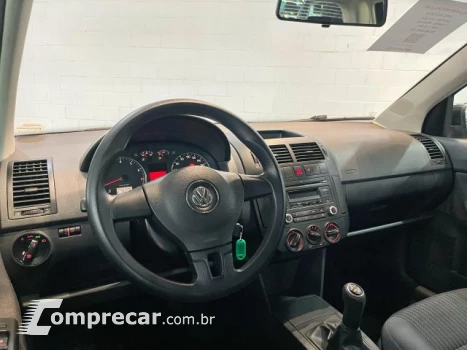 POLO - 1.6 MI 8V 4P MANUAL