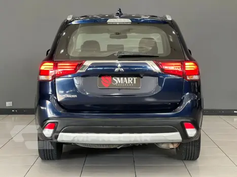 OUTLANDER 2.0 COMFORT 16V GASOLINA 4P AUTOMÁTICO