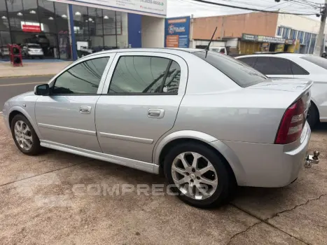 Astra Sed. Advant. 2.0 8V MPFI FlexP. 4p