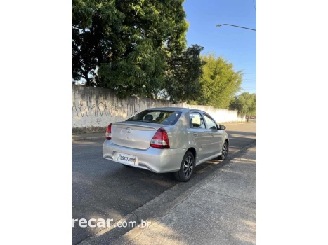 ETIOS 1.5 PLATINUM SEDAN 16V FLEX 4P AUTOMÁTICO