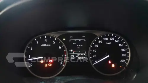 KICKS PLAY 1.6 16V FLEXSTART SENSE XTRONIC
