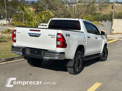 HILUX 2.8 D-4D TURBO DIESEL CD SRX 4X4 AUTOMÁTICO