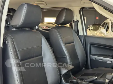 Ranger 3.2 20V CABINE DUPLA 4X4 LIMITED TURBO DIESEL AUTOMÁT