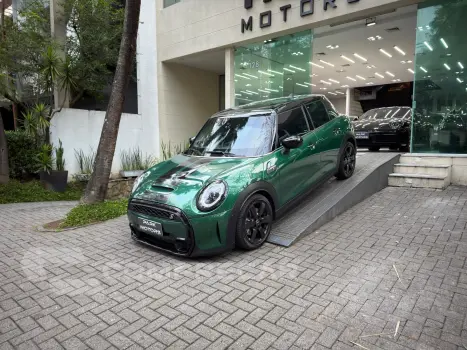 MINI COOPER 2.0 16V Twinpower S Sport 4 portas