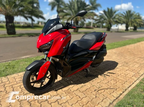 Yamaha XMAX 250
