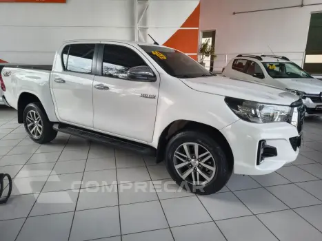 Hilux Caminhonete 2.8 16V SRV 4X4 DIESEL CABINE DUPLA AUTOMÁ