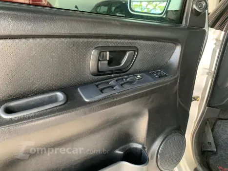 Pajero TR4 2.0/ 2.0 Flex 16V 4x4 Aut.