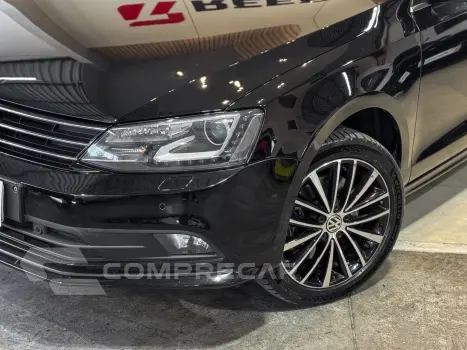 JETTA 2.0 TSI HIGHLINE 211CV GASOLINA 4P TIPTRONIC