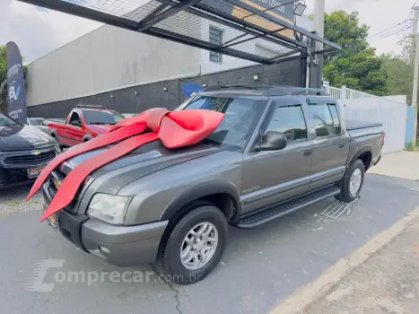 CHEVROLET S10 2.4 ADVANTAGE CABINE DUPLA 4 portas