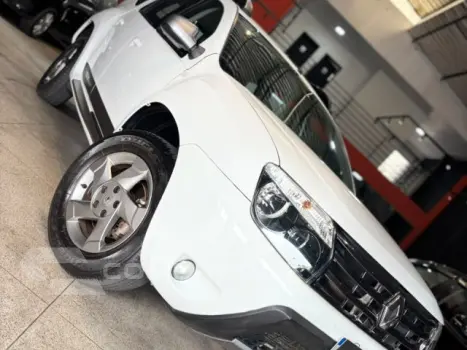 DUSTER - 2.0 DYNAMIQUE 4X2 16V 4P AUTOMÁTICO