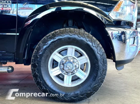 2500 6.7 LARAMIE 4X4 CD I6 TURBO DIESEL 4P AUTOMÁTICO