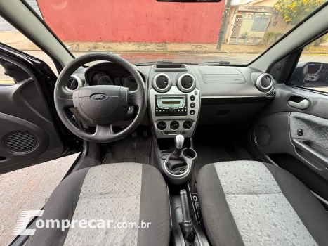 FIESTA 1.6 MPI Class Hatch 8V