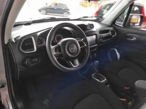 RENEGADE Renegade1.8 4x2 Flex 16V Aut.