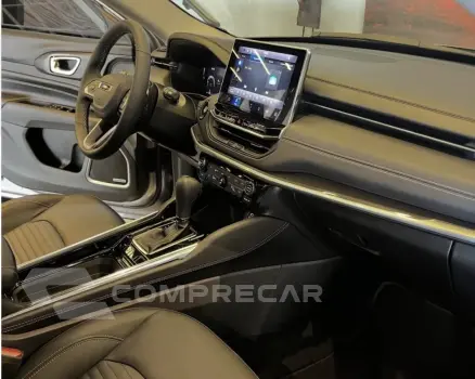 Commander 1.3 16V 4P FLEX T270 LONGITUDE TURBO AUTOMÁTICO AT