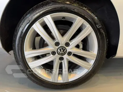 Jetta 2.0 Tsi Highline 211Cv Gasolina 4P Tiptronic