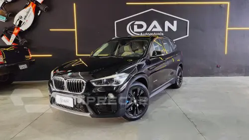BMW X1 4 portas