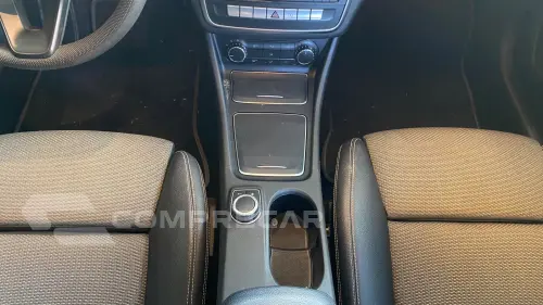 MERCEDES-BENZ CLA 180 1.6 CGI 7G-DCT
