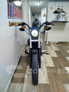 XL 883R
