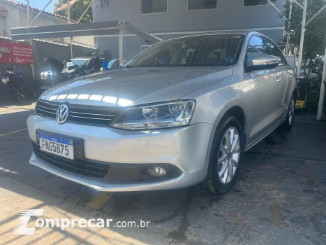 Volkswagen JETTA 2.0 Comfortline 4 portas