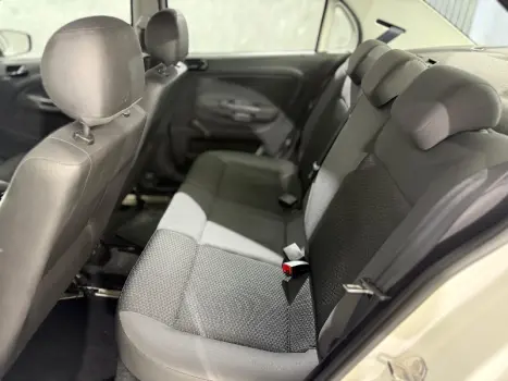 VOYAGE 1.0 12V MPI Totalflex