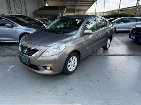 NISSAN VERSA SL 1.6 16V Flex Fuel 4p Mec. 4 portas