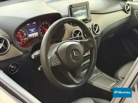 B 200 1.6 SPORT TURBO FLEX 4P AUTOMÁTICO