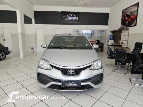 Toyota Etios Hatch 1.5 16V 4P FLEX XS 4 portas