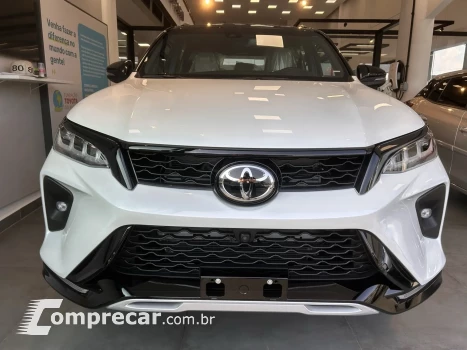 HILUX SW4 2.8 D-4D TURBO DIAMOND 7L 4X4 AUTOMÁTICO