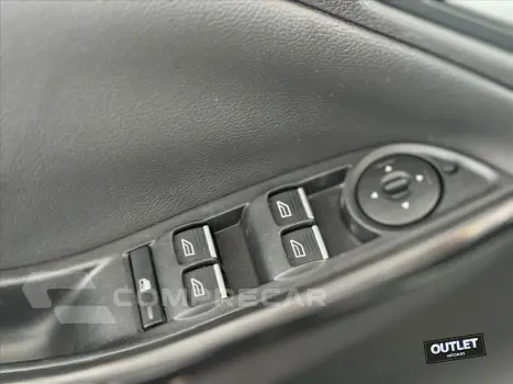 FOCUS 2.0 TITANIUM FASTBACK 16V FLEX 4P POWERSHIFT