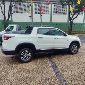 Toro Freedom 2.4 16V Flex Aut.