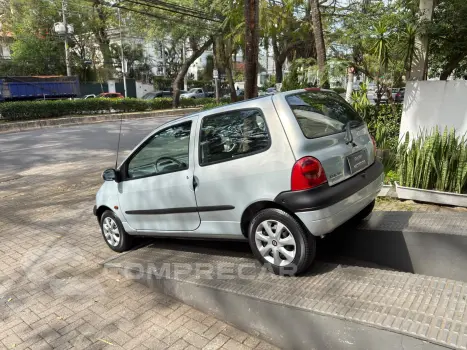 TWINGO 1.0 8V