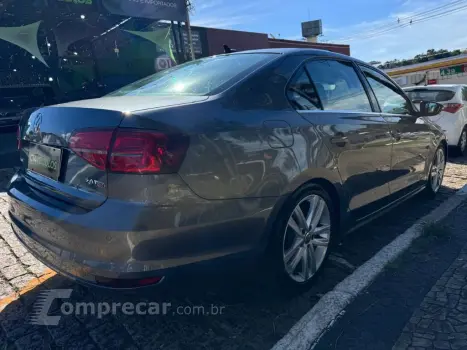 JETTA Highline 2.0 TSI 16V 4p Tiptronic