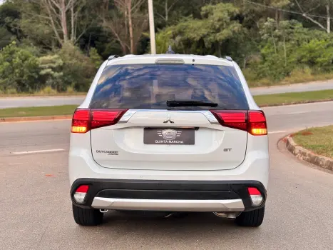 Outlander GT 4WD 3.0 V6 (Aut)