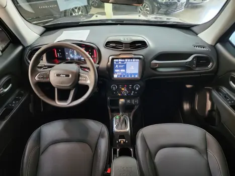 Renegade Long. T270 1.3 TB 4x2 Flex Aut.