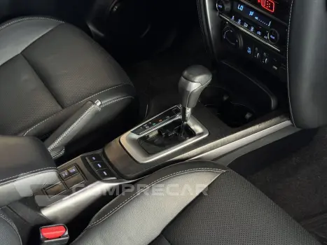 Hilux SW4 2.8 16V 4P SRX 4X4 7 LUGARES TURBO DIESEL AUTOMÁTI