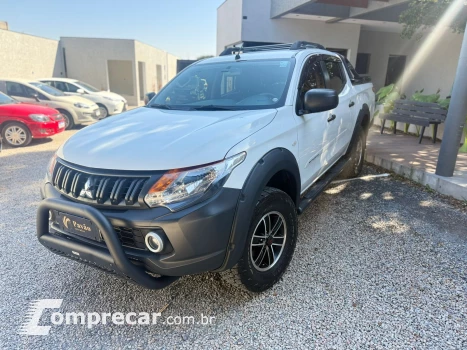 Mitsubishi L200 TRITON 2.4 16V Turbo Sport GLS CD 4X4 4 portas