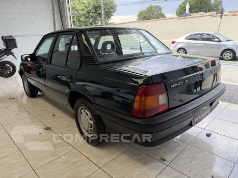 MONZA 2.0 EFI GL 8V