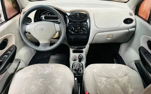 QQ 1.1 MPFI 16V
