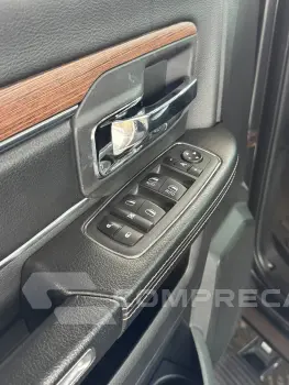 CLASSIC LARAMIE 5.7 CD V8 4X4 Aut.