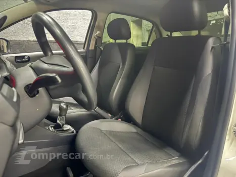 VOYAGE 1.0 12V MPI TOTALFLEX 4P MANUAL