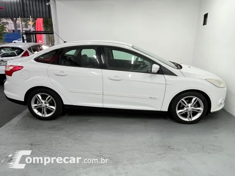 Focus Sedan 2.0 16V/2.0 16V Flex 4p Aut.