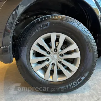 PAJERO DAKAR 3.2 HPE 4X4 7 Lugares 16V