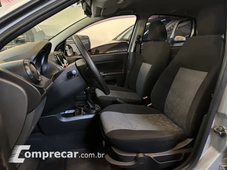 FIESTA 1.6 MPI Class Hatch 8V