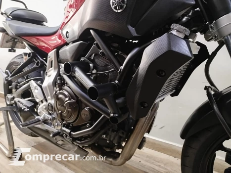 MT-07 700 cc