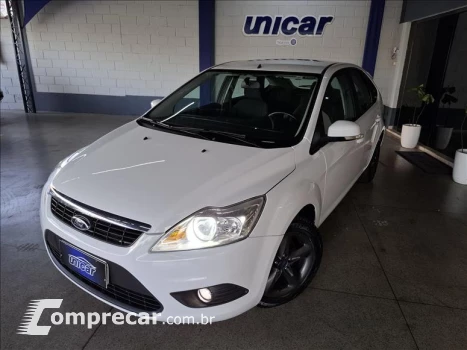 FORD FOCUS 1.6 GLX 16V 4 portas