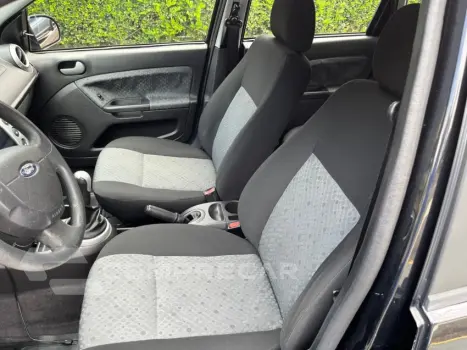 FIESTA 1.6 MPI Class Hatch 8V