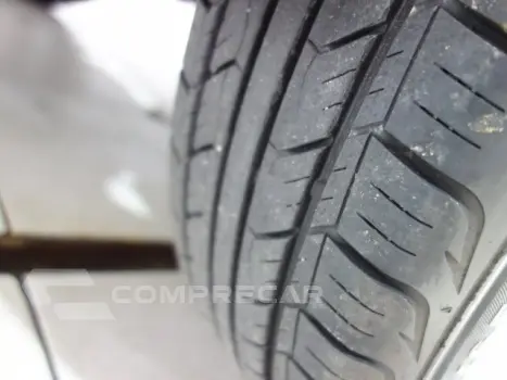 PRISMA - 1.4 MPFI LT 8V 4P MANUAL