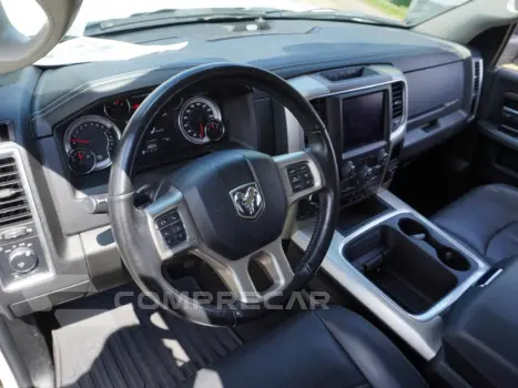 CLASSIC 5.7 V8 GASOLINA LARAMIE NIGHT EDITION CD 4X4 AUTOMÁT