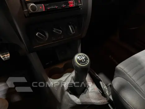 CROSSFOX 1.6 MI FLEX 8V 4P MANUAL