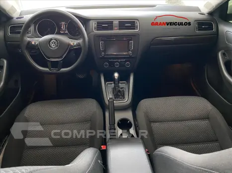 JETTA 2.0 COMFORTLINE FLEX 4P TIPTRONIC